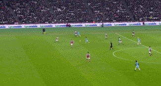 足球英超本轮最佳阵公布，新援发挥亮眼