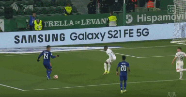 记者：泰山不会放弃成绩搞年轻化，韩鹏明年是否执教还没定