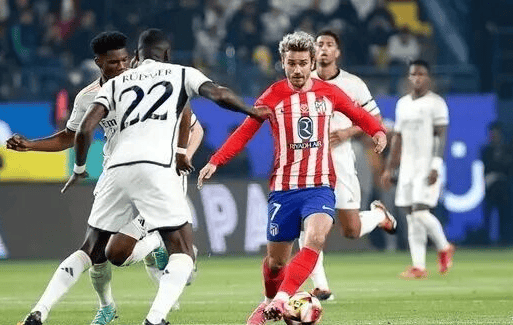 跟队：尤文想送走若昂-马里奥，然后签更有经验更全面的边后卫（随队记者：尤文考虑放走若昂-马里奥，寻求签下一名更有经验且更全面的边后卫）